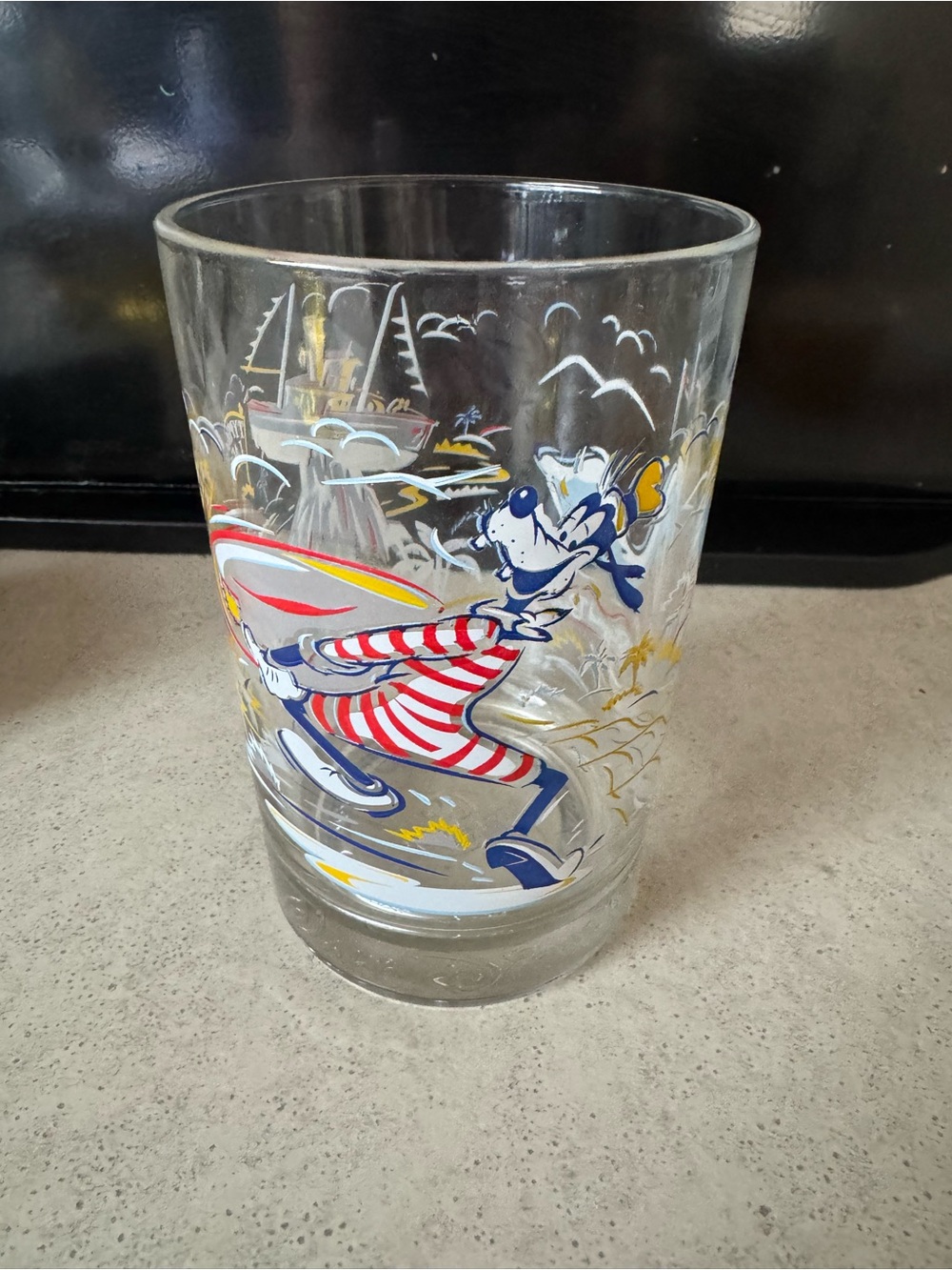 Vintage goofy blizzard glass cup from 1996